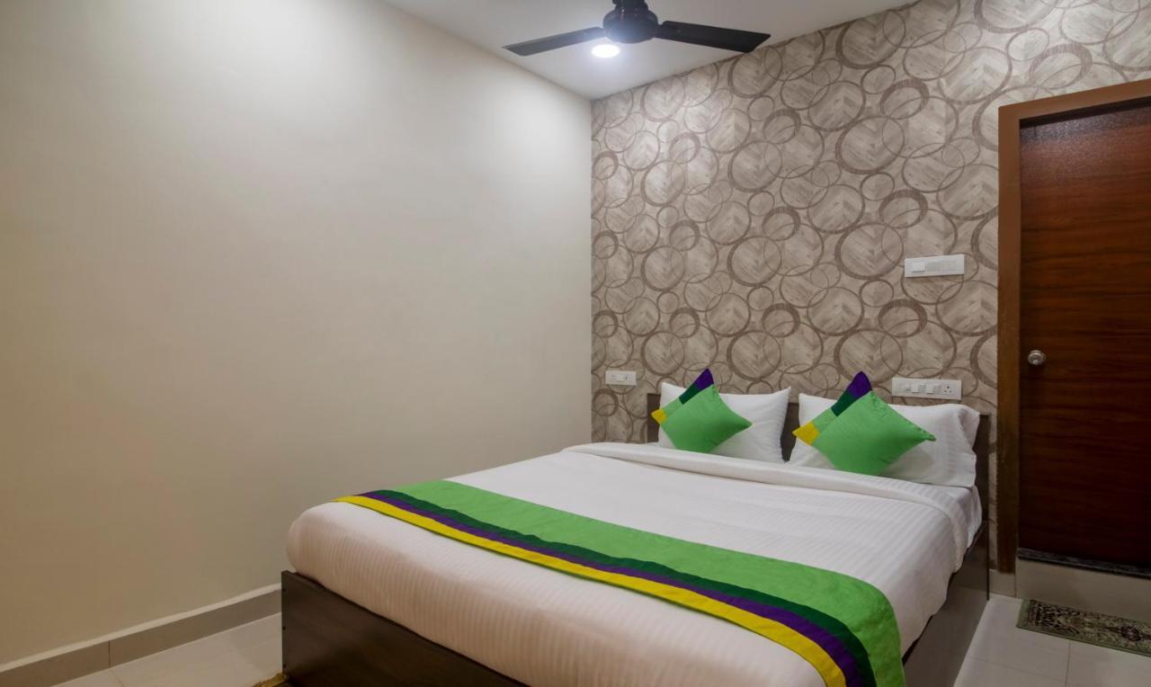 Treebo Navya The Park Hotel Хидерабад Екстериор снимка